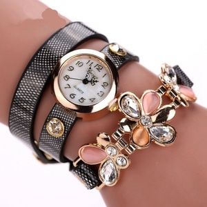 😁 4 for $15 Sale -Beautiful Quartz Watch/Bracelet